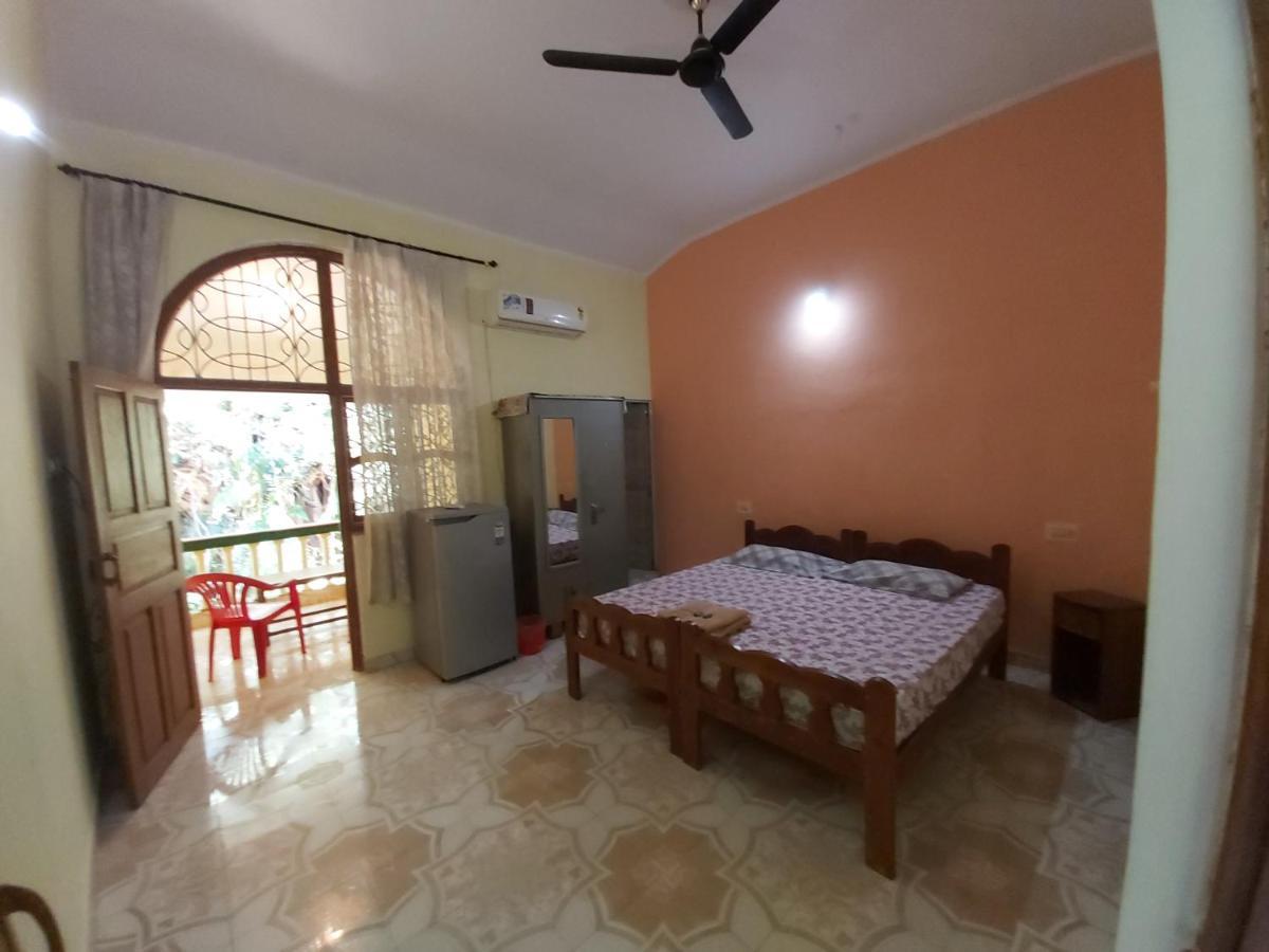 Joaquina'S Guest House Calangute Exterior foto