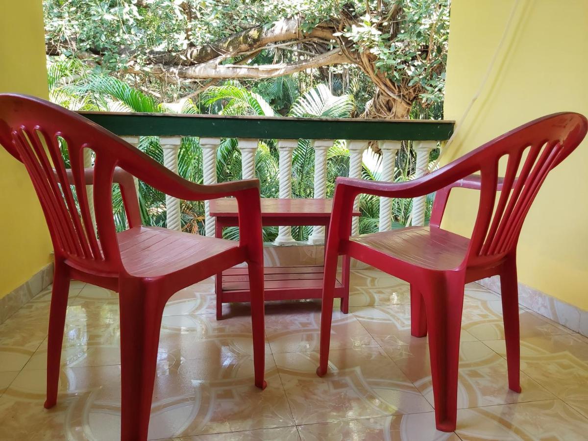 Joaquina'S Guest House Calangute Exterior foto